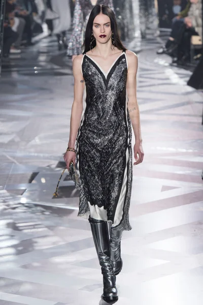 Look 51